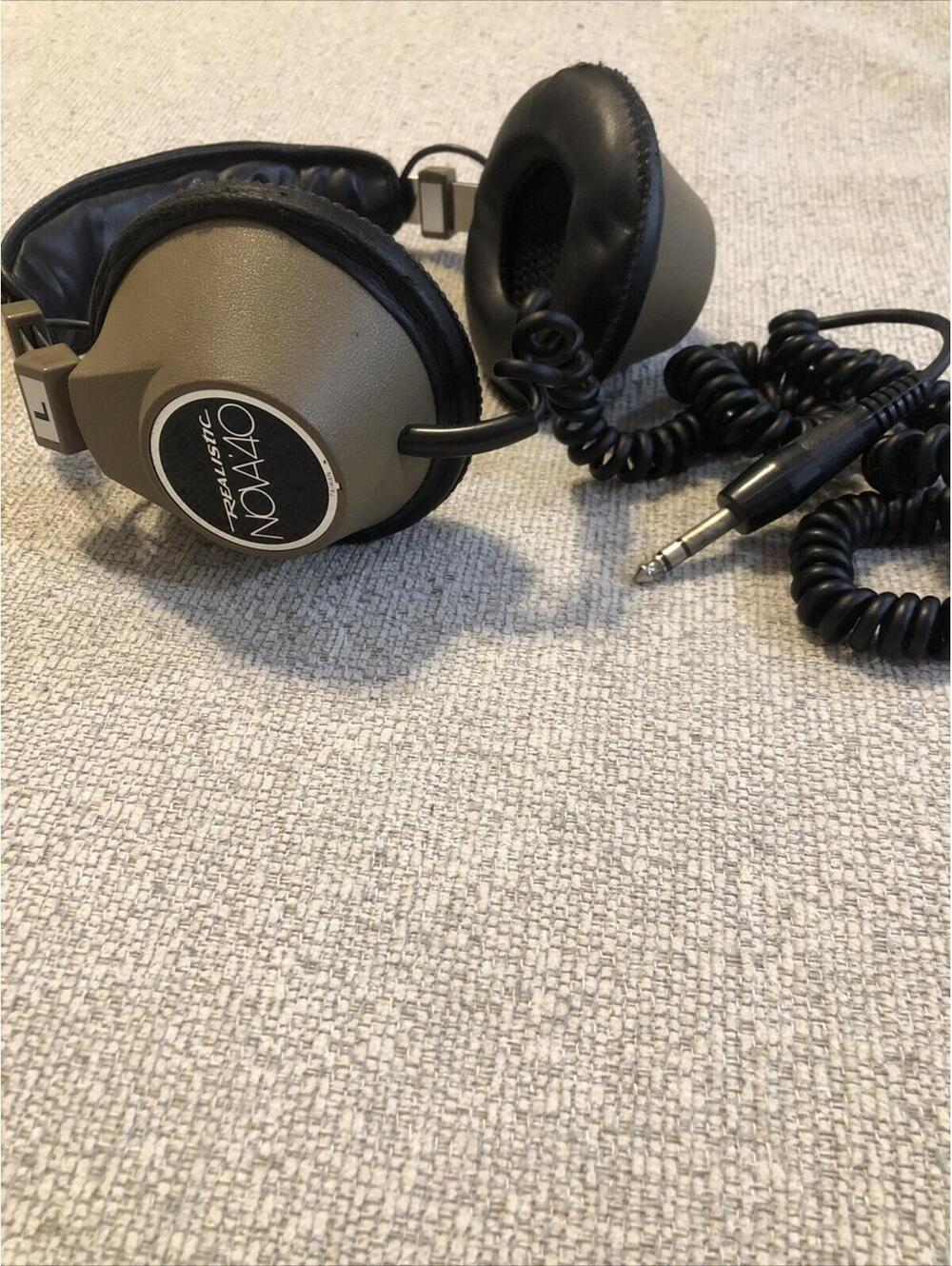 Vintage Realistic Nova 40 Padded Stereo Headphones Full Size 1/4" Jack. Tested.